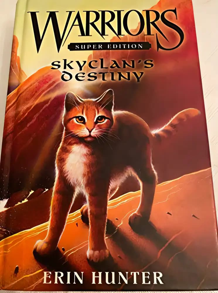 Book cover of 'SkyClans Destiny'