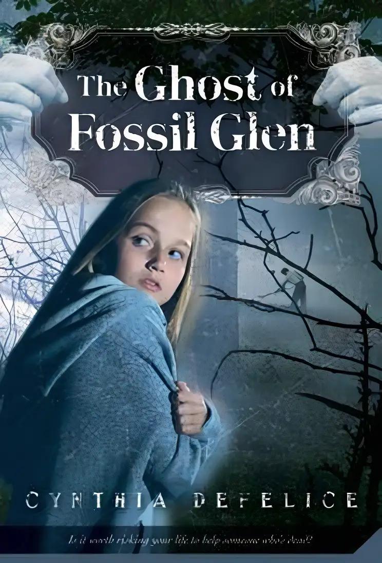 The Ghost of Fossil Glen (Ghost Mysteries, 1)