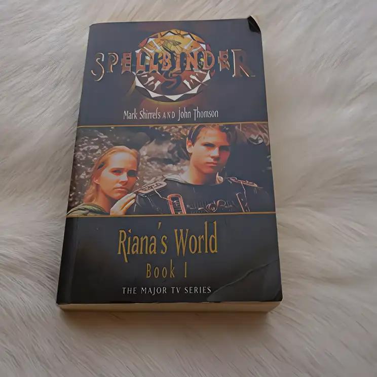 Spellbinder I: Riana's World (Starlight)