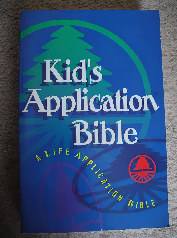 Kid's Application: A Life Application Bible : The Living Bible